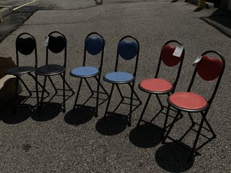 Folding stools with back