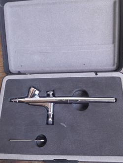 IWATA airbrush