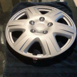 Toyota Corolla Hubcaps Model WCHC-61133-15SL 