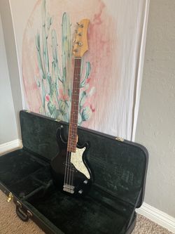 Black Electric Bass Guitar with Hard Case