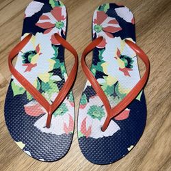 Gap Navy 9 Floral Flip Flops 