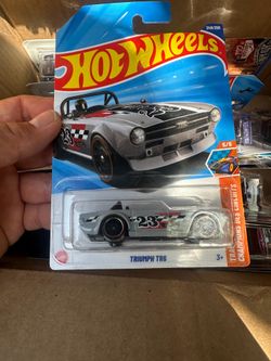 Hot Wheels Triumph TR6 Treasure Hunt HW Track Champs 5/5 #249/250 TH 1:64