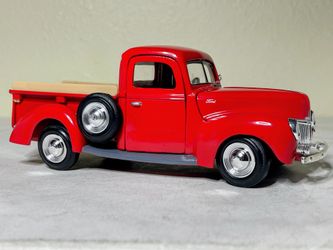 1:24 scale diecast, 1940 Ford pickup..$20.00