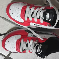 Size 1 Pumas Kid Shoes 6-7 Year Old