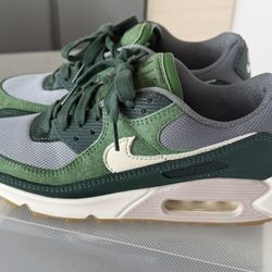 Nike Air Max 90 Premium "Pro Green" - Men’s 6.5 / Women’s 8 - EUC