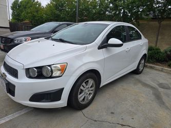 Chevrolet Sonic Smogged and clean title