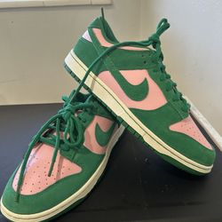 Nike Dunks Low