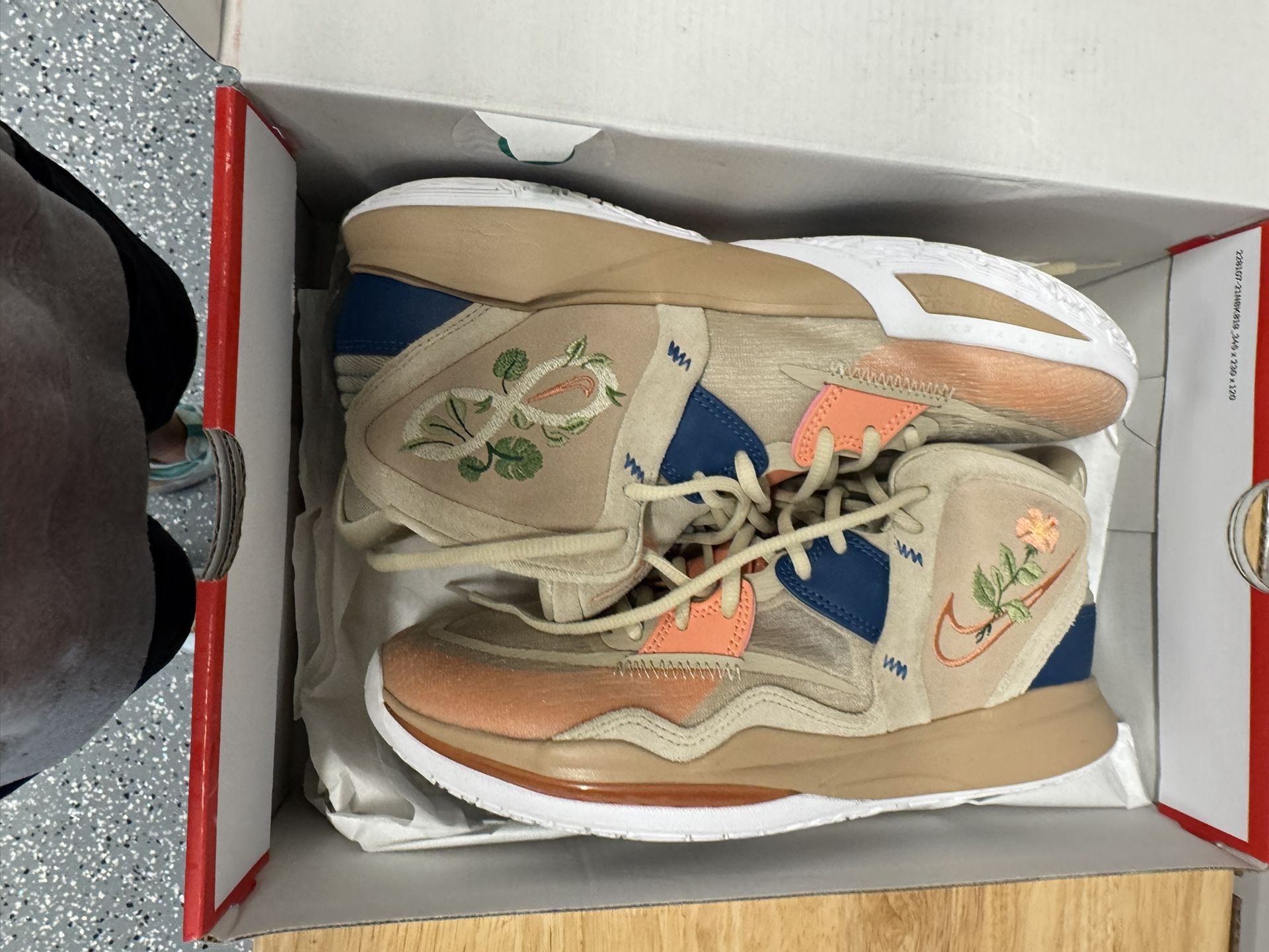 Kyrie Infinity EP Size 9.5