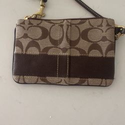 Coach hand purse super cute! Brand new