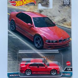 Hot Wheels Premium Car Culture Canyon Warriors ‘01 BMW M5