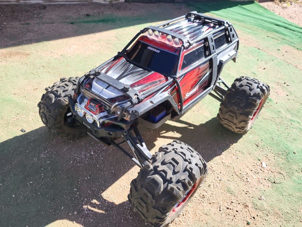 Traxxas Summit 1/10