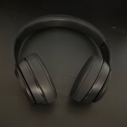 Beats Solo3 Wireless Headphones Black-  Excellent Condition