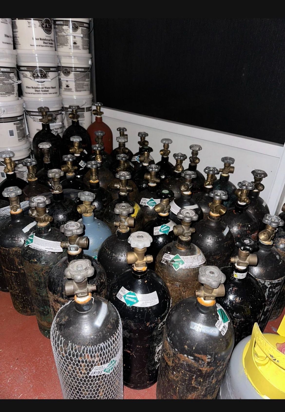 Nitrogen Tank