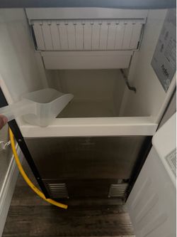 Avallon Ice Maker