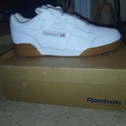 REEBOK mens Size 11 BRAND NEW !!