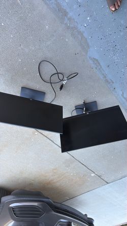 Two hp monitors