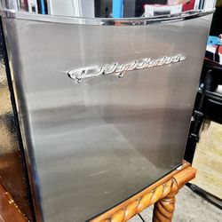 1.6-Cu.-Ft. Platinum Stainless Steel Mini Fridge With Freezer 