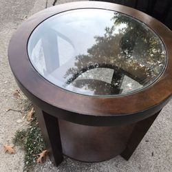 Round End Table 