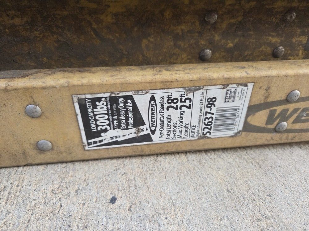 Werner Extension Ladder 28'
