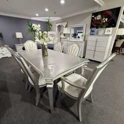 7 Pc Dining Table 