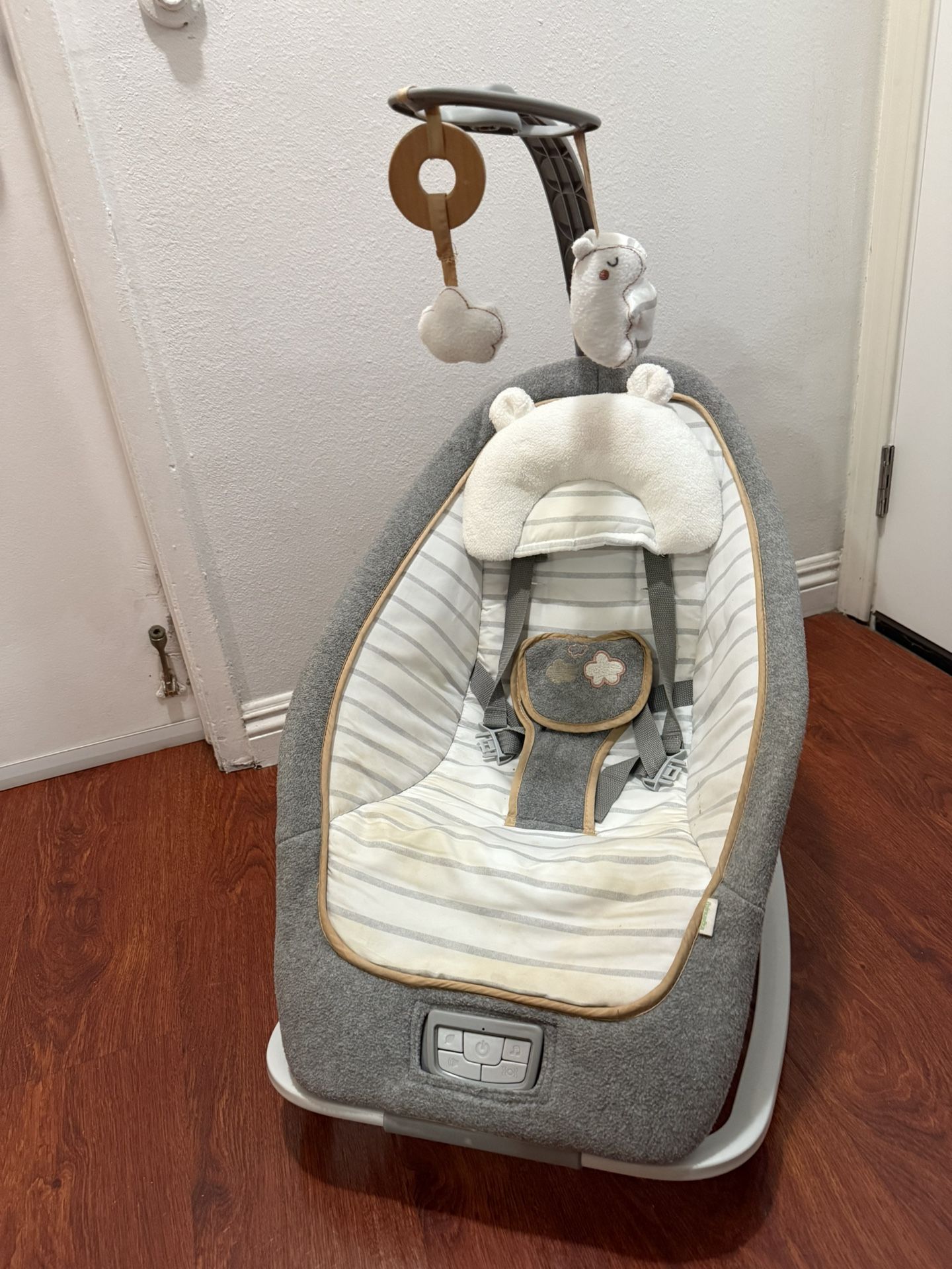Ingenuity Boutique Collection Plush Modern Baby Rocker & Stationary Seat with Vibrations, Easy Fold, 0-30 Months Up to 40 lbs (Bella Teddy)  