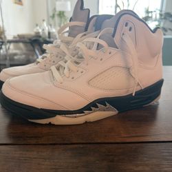 Jordan 5 (size 10) YES AVAILABLE NO NEED TO ASK 
