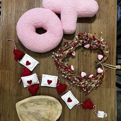 Valentine’s Day Decor
