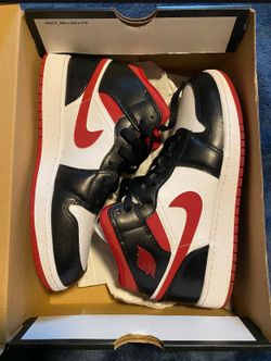 Jordan 1 Mid GS Size 6.5y