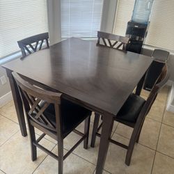 4 Seater Kitchen Table 