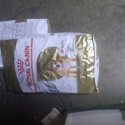 Royal Canin English Bulldog Dry Dog Food Adult