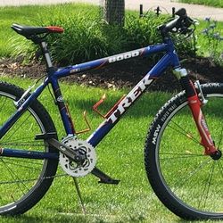 TREK SLR 8000 - ALL TERRAIN BIKE - MEDIUM FRAME - DEORE LX COMPONENTS - TUNED