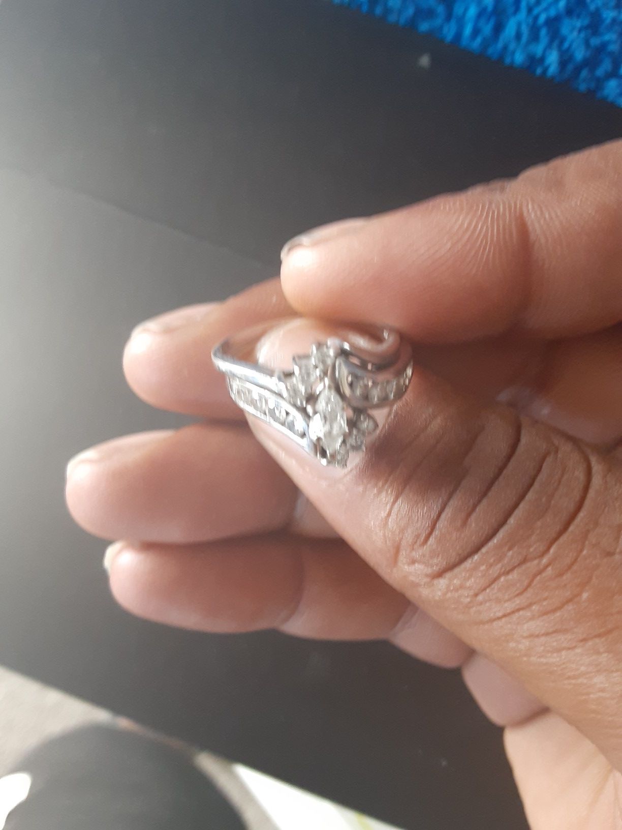 Engagement/wedding ring size 9