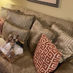 Living Room Set With Decorative Pillows