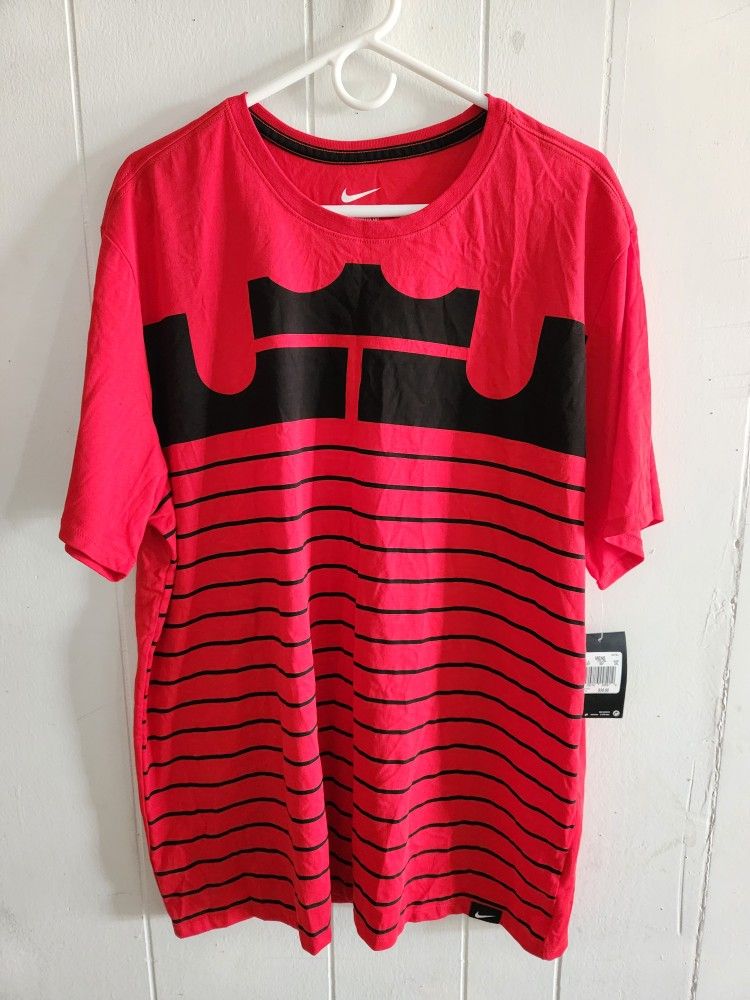 Nike LeBron James Tshirt