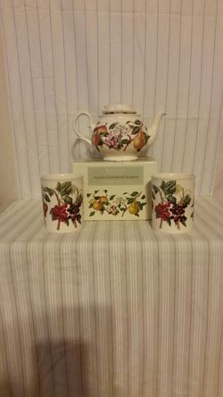 THE CHATSFORD STRAINER TEA SYSTEM