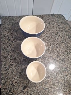 Set of 3 Ceramic Mixing Bowls - Different sizes