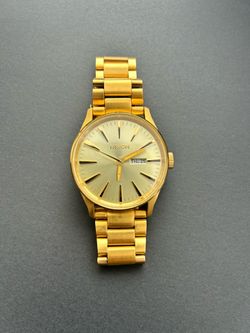 Nixon Sentry Gold Watch – Like New