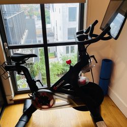 Like New Peloton Bike — Less than 35 Rides