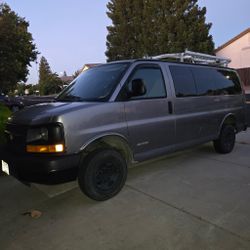 2006 Chevy Express 2500 4.8L v8