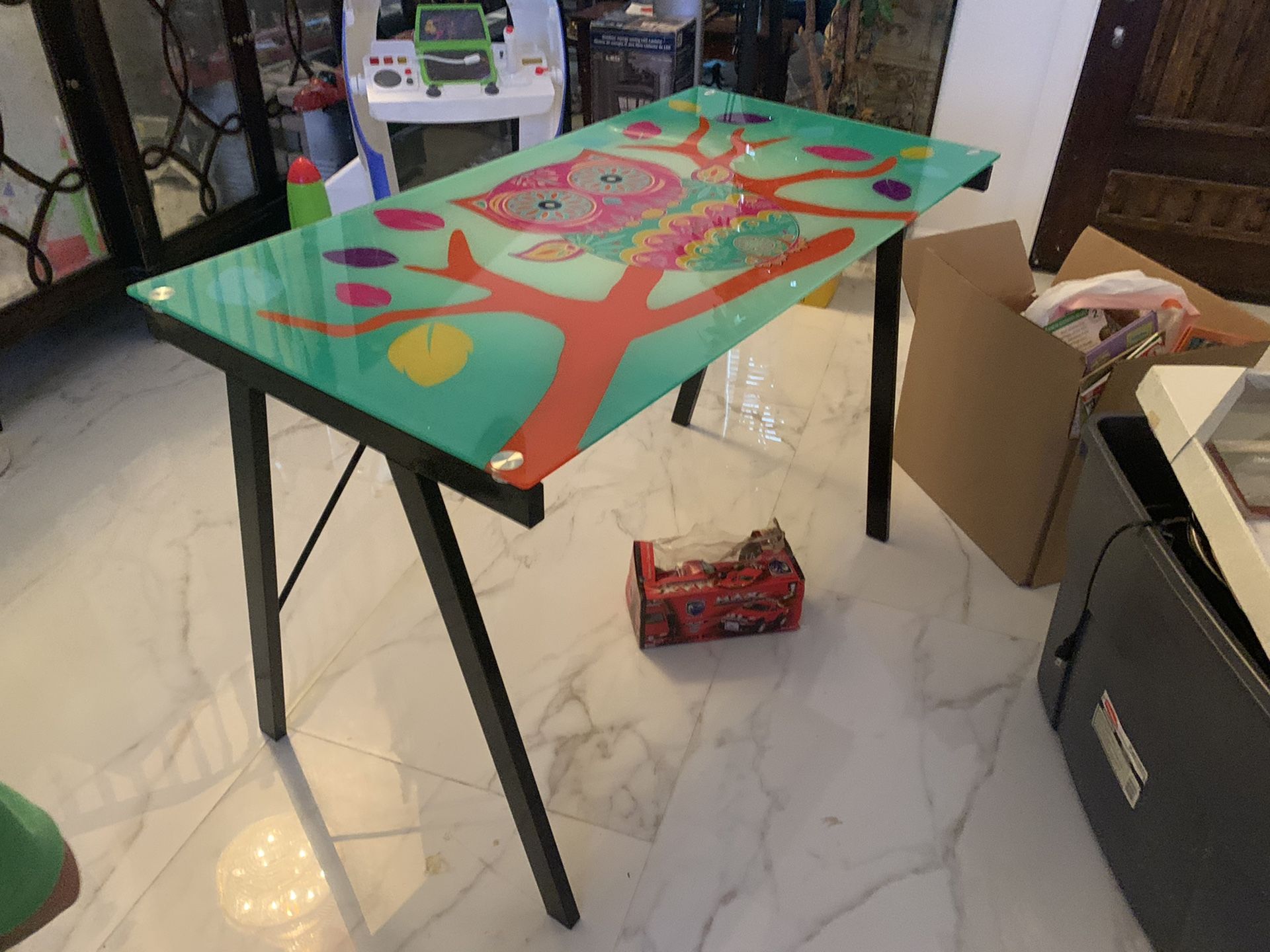 Owl desk table