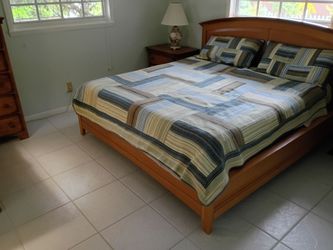 King size bedroom set with extras