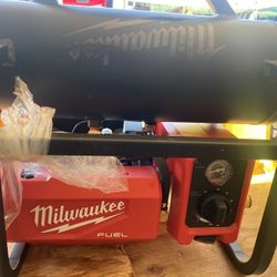 Milwaukee 2840-20 M18 FUEL 2 Gallon Compact Quiet Compressor