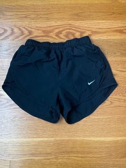 Nike Women’s Dri-Fit Shorts 2 Pairs
