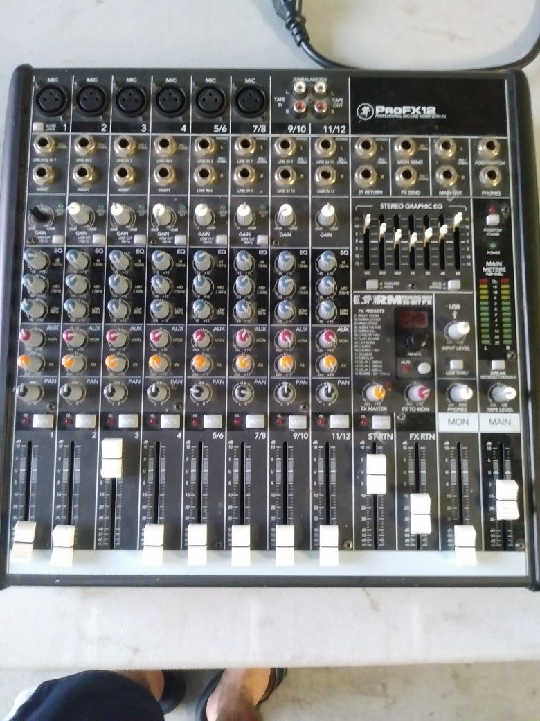 Mackie ProFx12v2. 12 channel Mixer for Sale in Irwindale, CA OfferUp