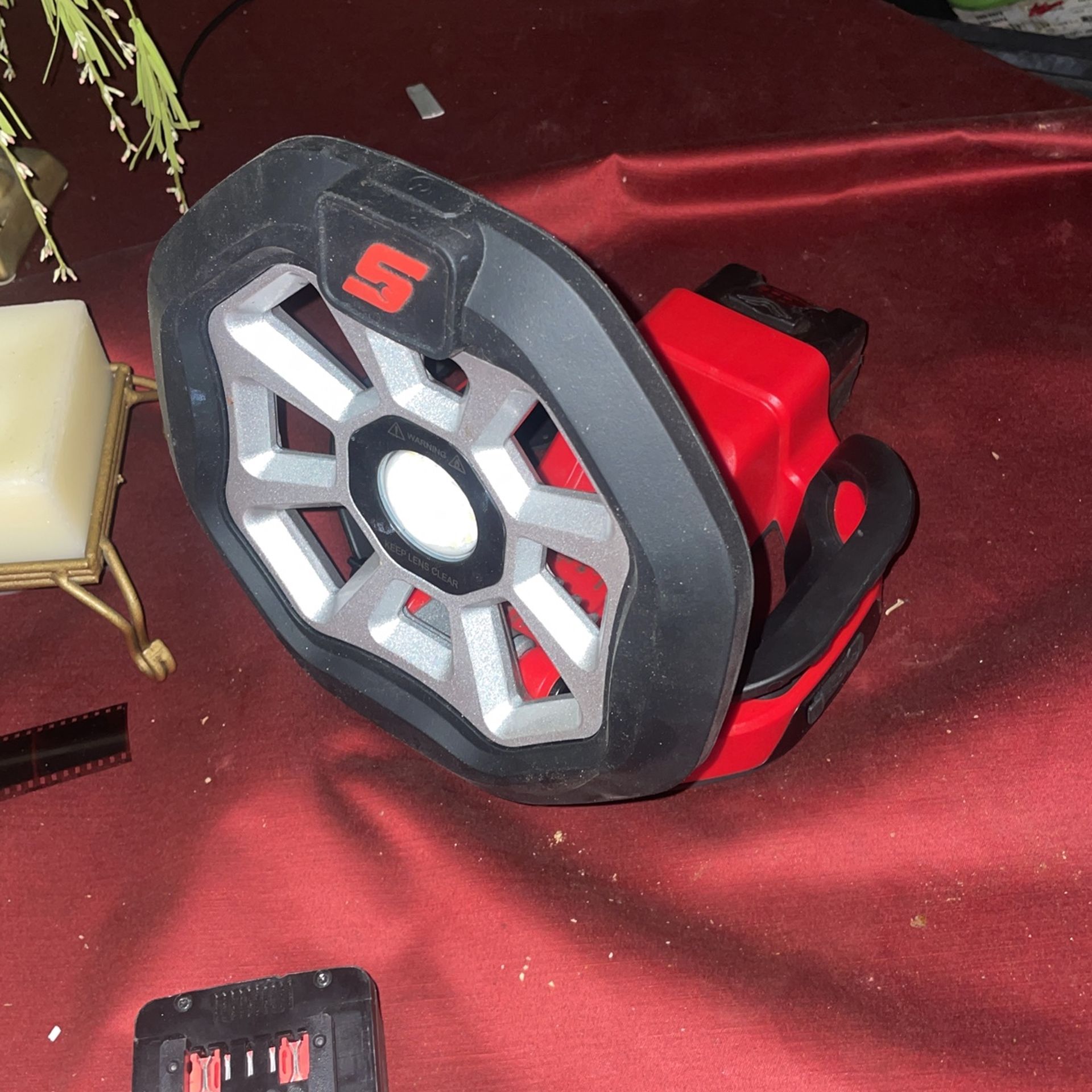 Snap-On CTLF8(contact info removed)LM 18V Cordless Floodlight With box, TECH Special- No battery Included In Picture….