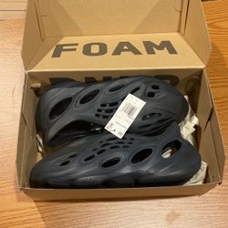 Yeezy Foam Runner Mineral Blue