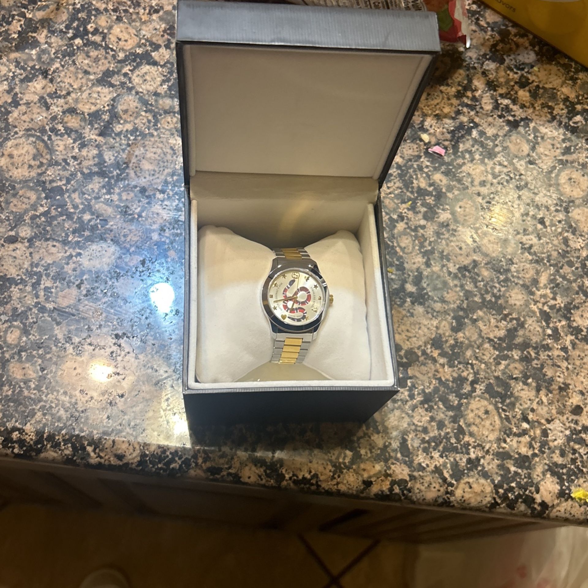 GUCCI WATCH FOR SELL!!!