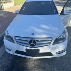 2012 C-250 Mercedes Benz