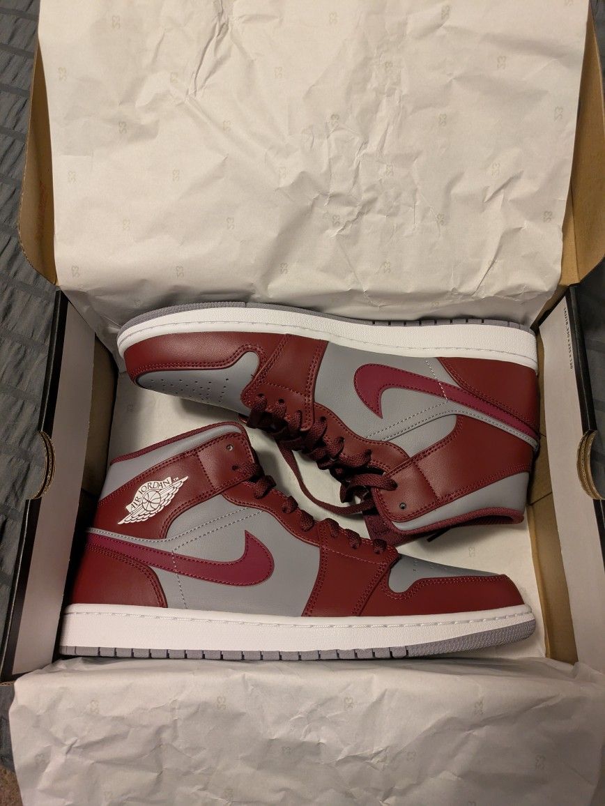 Jordan Mid 1 Size 11 Cherrywood