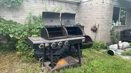 Char-Griller + cover